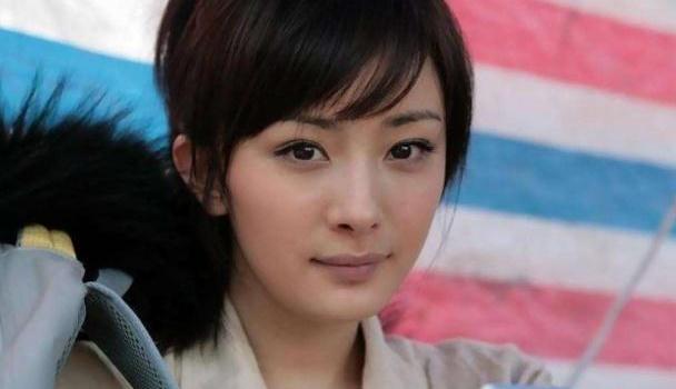 揭秘杨幂早期换脸的传闻与真相