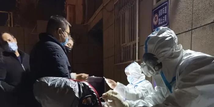 新疆疫情早期实时观察与应对策略