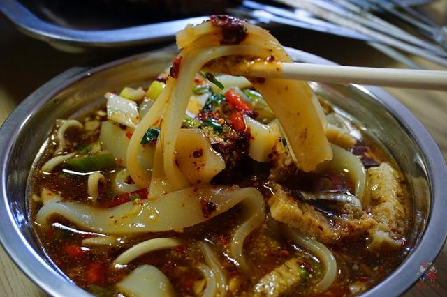 探寻烧烤美食之源，最早烧烤特色菜的独特魅力与起源探索