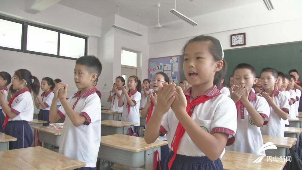 小学生时尚潮流变迁史，从早期流行看小学生的时尚变迁