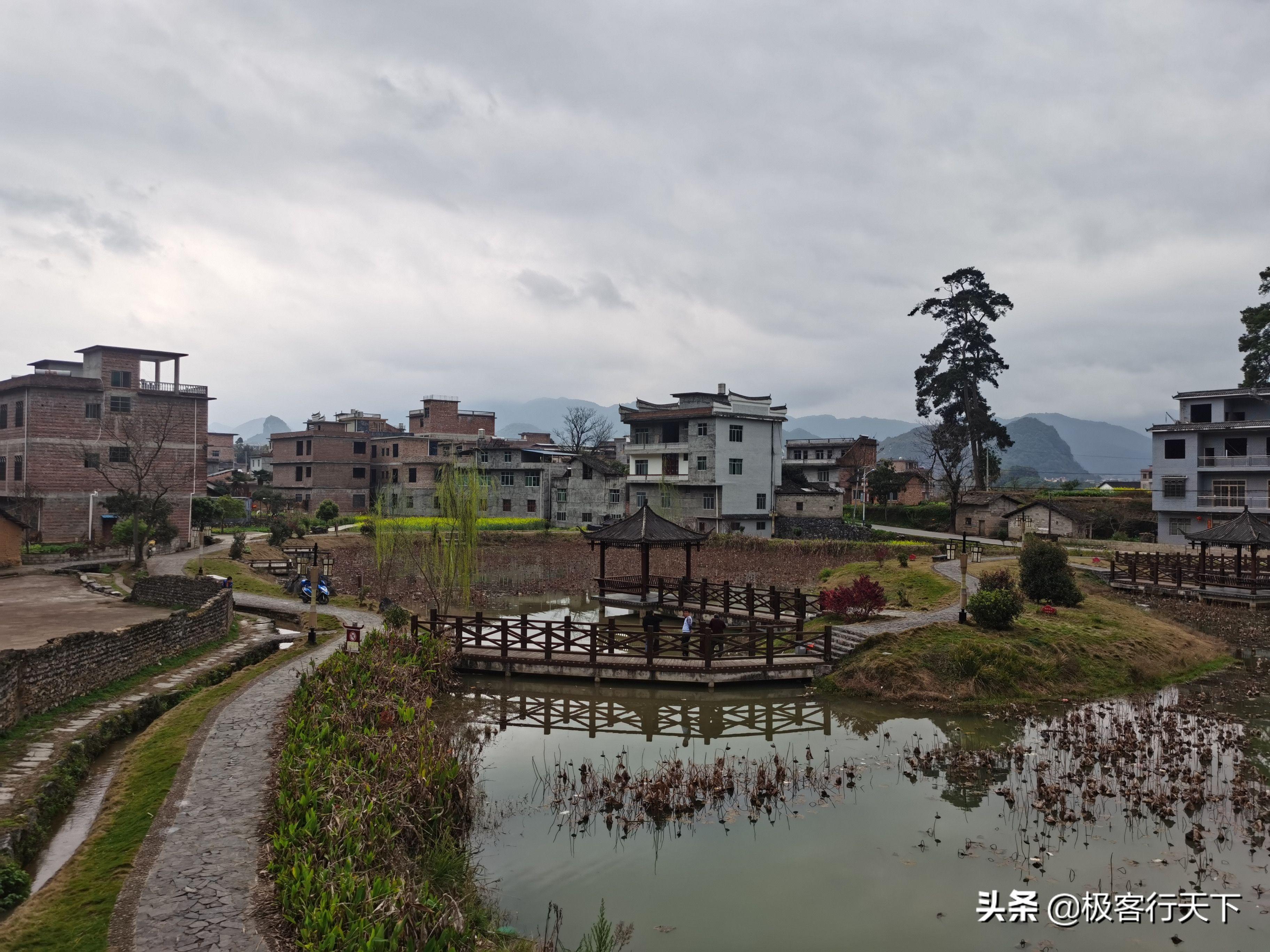 最早交通标识牌的起源、演变与意义探索