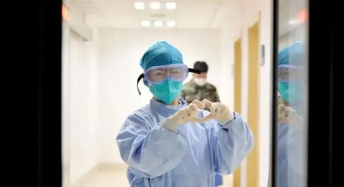 关于冠状病毒最早感染例的探讨与研究，起源、演变与影响分析
