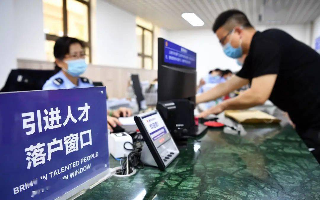 杭州落户政策历史与现代融合之路，早期落户政策公布及其变迁解读